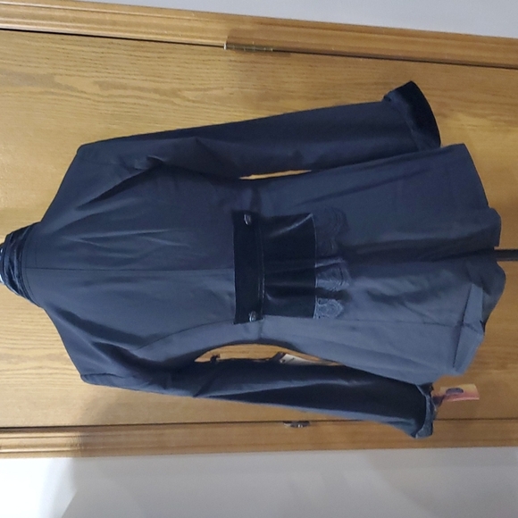 2OH Threads black velvet trim lace trim open front black blazer 🔥 - Picture 9 of 12